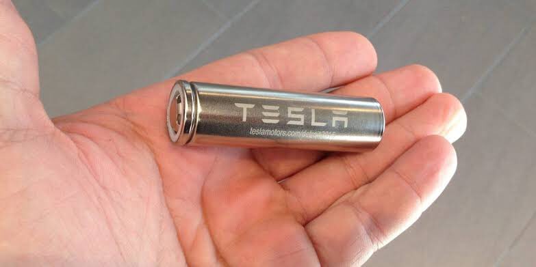 AlphaTraining1's tweet photo. Patriots &amp; Conservatives need to not give the #HighGround in EV Development to the supporters of  #DemocratDomesticTerrorism . #Tesla Solid State Battery Would be Game Over for the Industry https://t.co/RvBI36sSIG https://t.co/qPXWQYYWdW