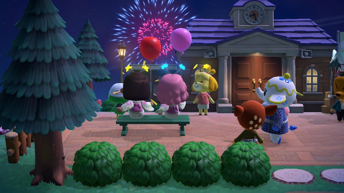 mapleluvr's tweet photo. had a fireworks date 💞✨🤍 https://t.co/miBRam0LZw