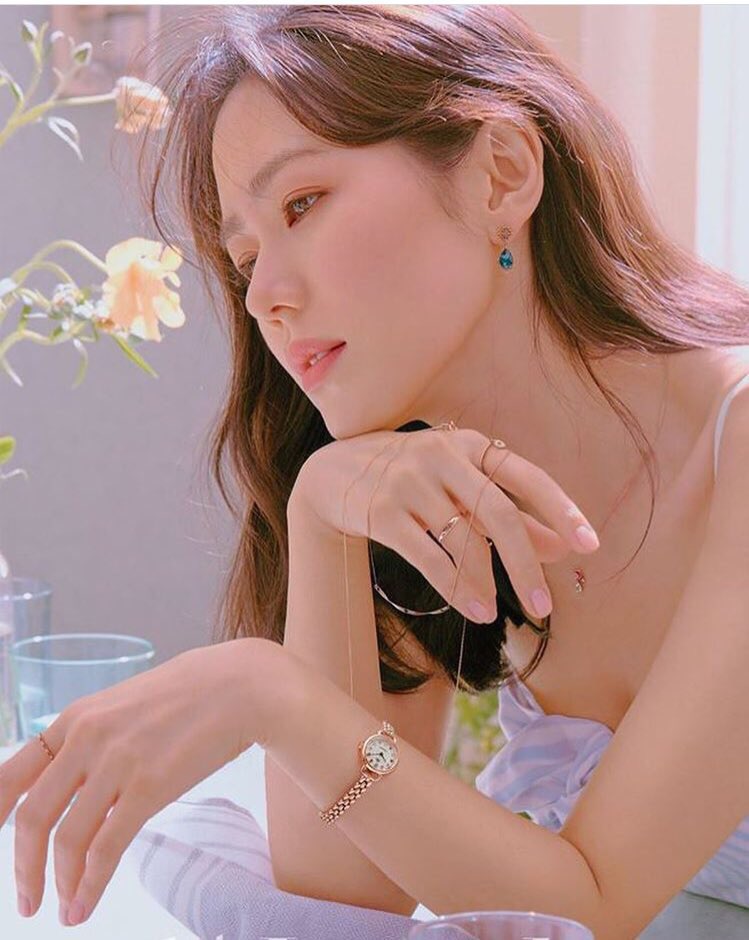 parsec__finance's tweet photo. My beautiful noona 

#SmartYejin 
MakeYourMark
SmartSignature https://t.co/ewWFoZYKKh