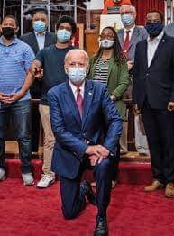FafaFalun's tweet photo. @StateDept @SecPompeo @realDonaldTrump To get dirty ballots,  Joe Biden and Nancy Pelosi are shameless to ally with black gangsters, hooligans and encourage their pillaging,  ravaging,  robbing...damaging historic statues,  attacking State offices. If elected Biden will become a dog-president. Shame for him. https://t.co/QxjfAQXDtx