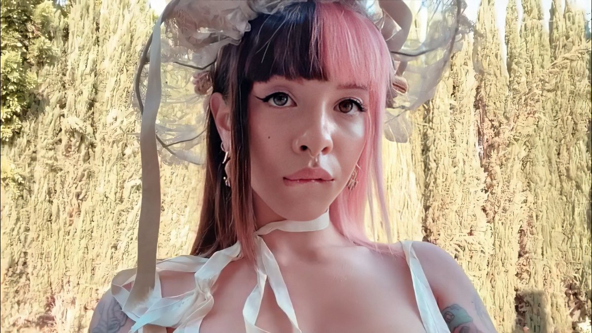 💕💕 #melaniemartinez 💕💕