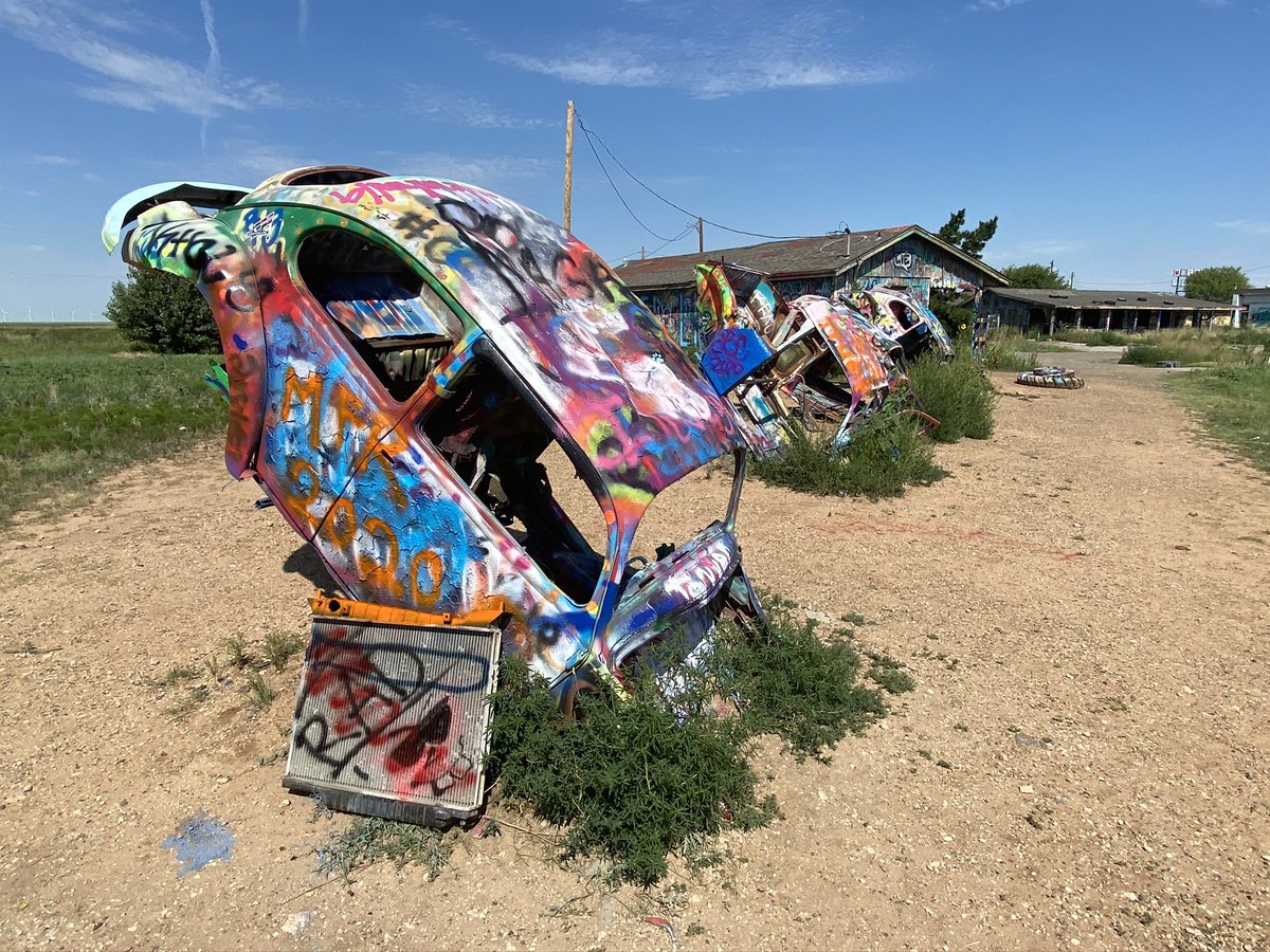 BackroadsStaff's tweet photo. VW Slugbug Ranch and abandoned Route 66 gas station

#vwslugbugranch #vw #vwbeetle #vwslugbugranchtx #volkswagen #abandoned #abandonedphotography #abandoned_junkies #route66 #route66roadtrip #route66texas #roadtrip #crosscountryroadtrip #backroadsoftexas #travel #travelphoto https://t.co/bVJCpEYENX