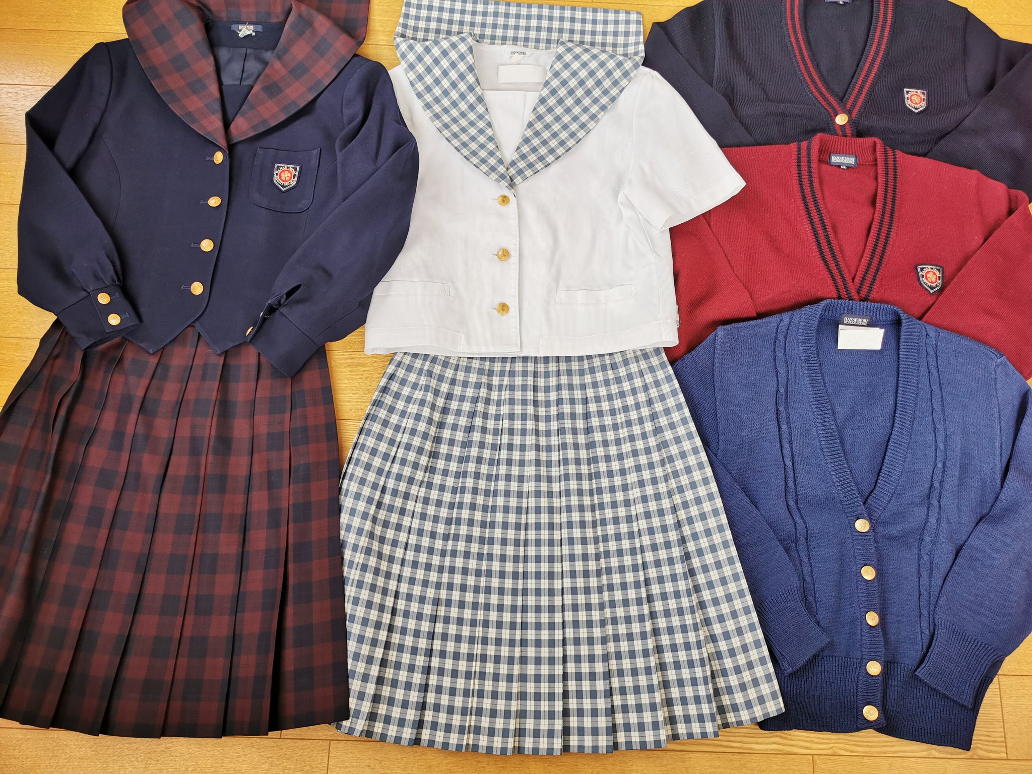制服買取 買い取り 専門店デジタルウェブ در توییتر 就実中学校 岡山県 の制服セットを買い取らせて頂きました 森英恵さんデザインのセーラー服 ニットの色もカラフルです デジタルウェブへお売り頂きありがとうございました 制服 学生服