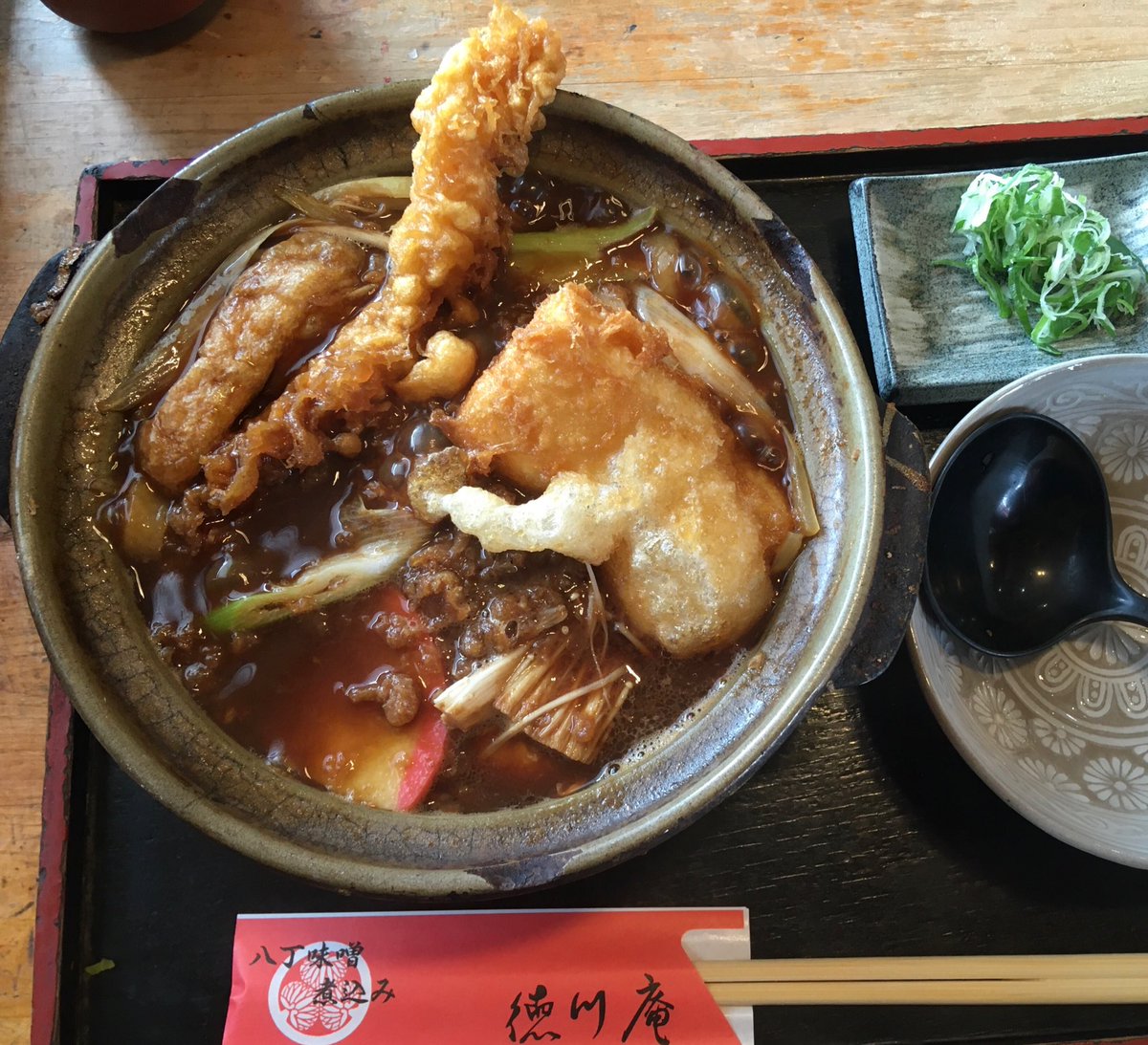 A Zearth日本の好物 八丁味噌の日 らしいので味噌煮込みうどん 暑い時季に熱いものを食べるのが結構すき 時々行く徳川庵というお店 岡崎市内 A Zearth日本の好物 八丁味噌の日 らしいので味噌煮込みうどん 暑い時季に熱いものを食べるのが結構すき 時々行く徳川庵というお店 岡崎市内