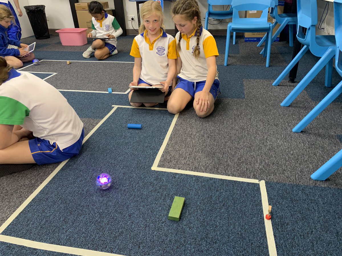 PrimaryLK's tweet photo. Year 3 students used their computational thinking for their Maths lesson to create  a treasure hunt with the Sphero robot. This involved collaborative problem solving as algorithms were made to navigate Sphero. https://t.co/NJU4iWA4zj