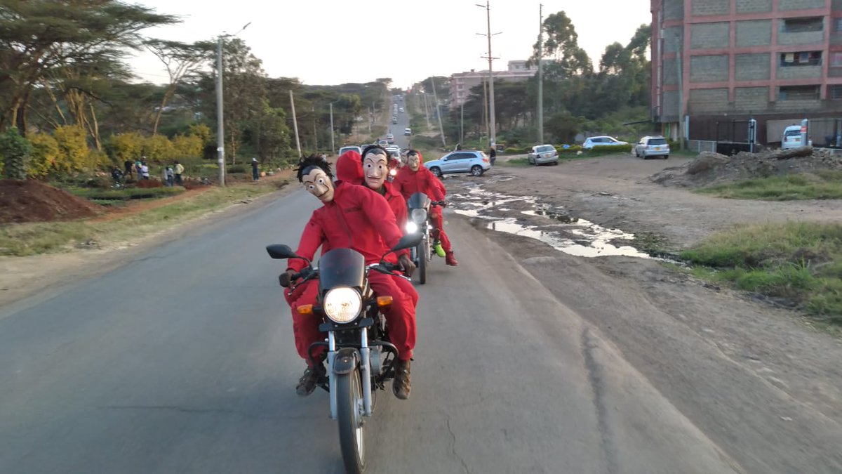 TrodFitted's tweet photo. Mbogi ni fyam. #TrodFitted #StaySafe
@lacasadepapel @LaCasaDePapelTV this is lit 🔥 https://t.co/9QWhdirES6