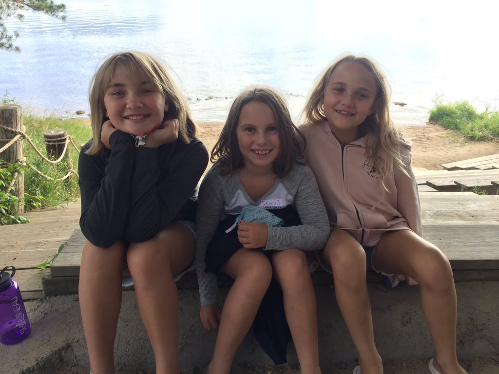 MReedmath's tweet photo. These @SandCreekSTARS are incredibly excited to build memories together at Camp Shamineau. May their hearts and love grow 💕 https://t.co/99dHW57qCs