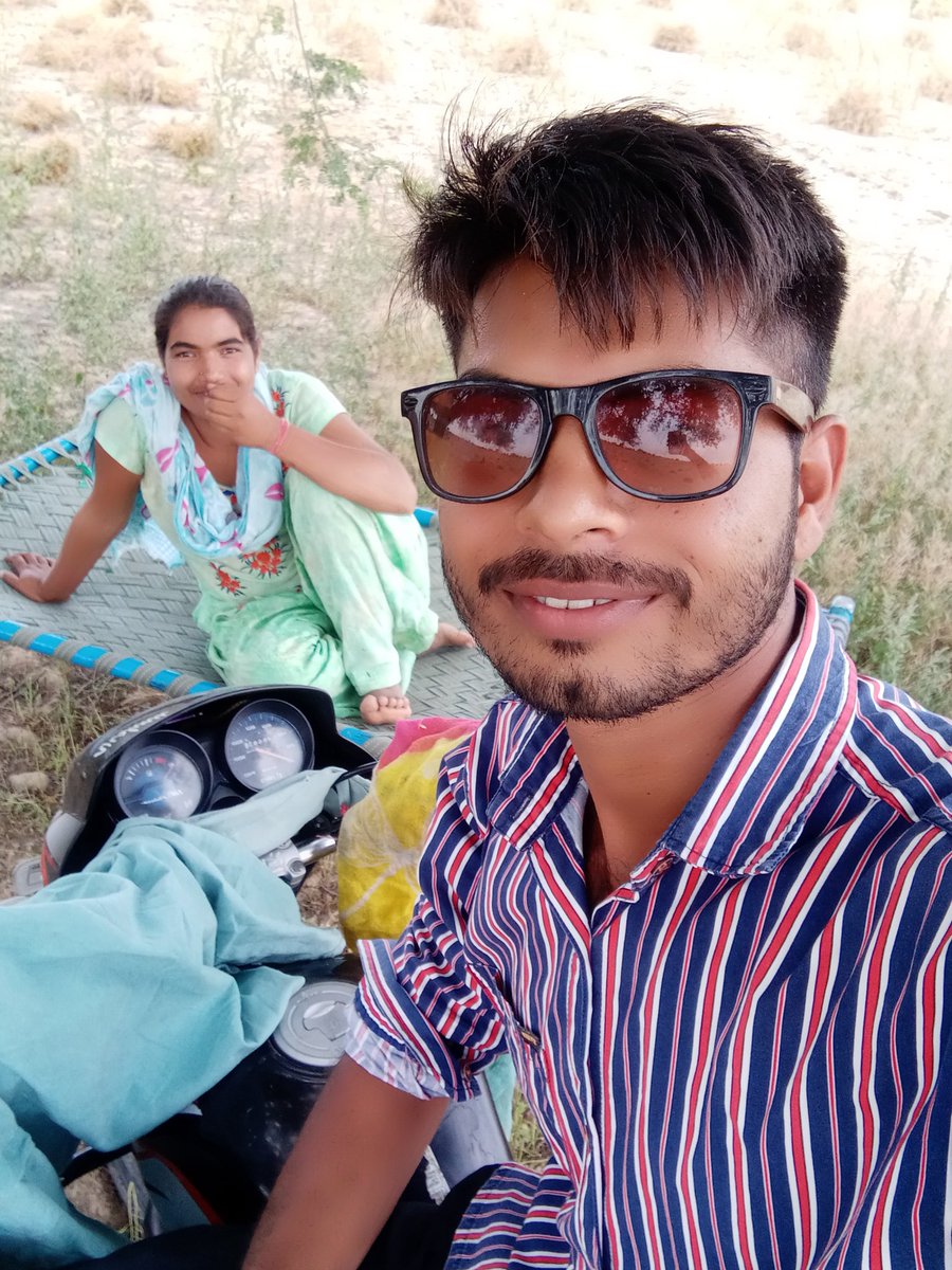 Manojkumargujr3's tweet image. रक्षाबंधन के इस पावन पर्व पर बहन और भाई के रिश्तों में प्रेम तथा आदरभाव और बढ़े । दोनो सदैव एक दूसरे का सम्मान और रक्षा करें ।
रक्षाबंधन की हार्दिक शुभकामनाएं!