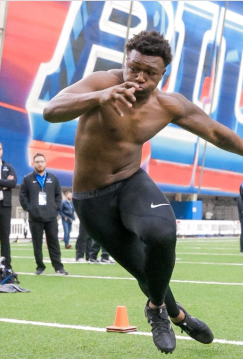 HODGE_TEAM's tweet photo. Please help me wish California’s Tackling Machine Khalil R Hodge # 4 a happy 23rd Birthday . A lot has been accomplished but there is a lot yet to do . KEEP GRINDING . Mom and Dad and Kadeem RIH . We love you to pieces . Aug 3, 1997 at 3:45 a star was born . https://t.co/ruu1zKyQHI