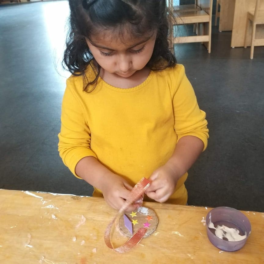 DreamingChild3's tweet photo. Throwback - Creating DIY Rakhis and Celebrating Togetherness at the Dreaming Child Pre-School.

#HappyRakshaBandhan #togetherness #brothersisterlove #Bonding https://t.co/5ALOwM8YXD