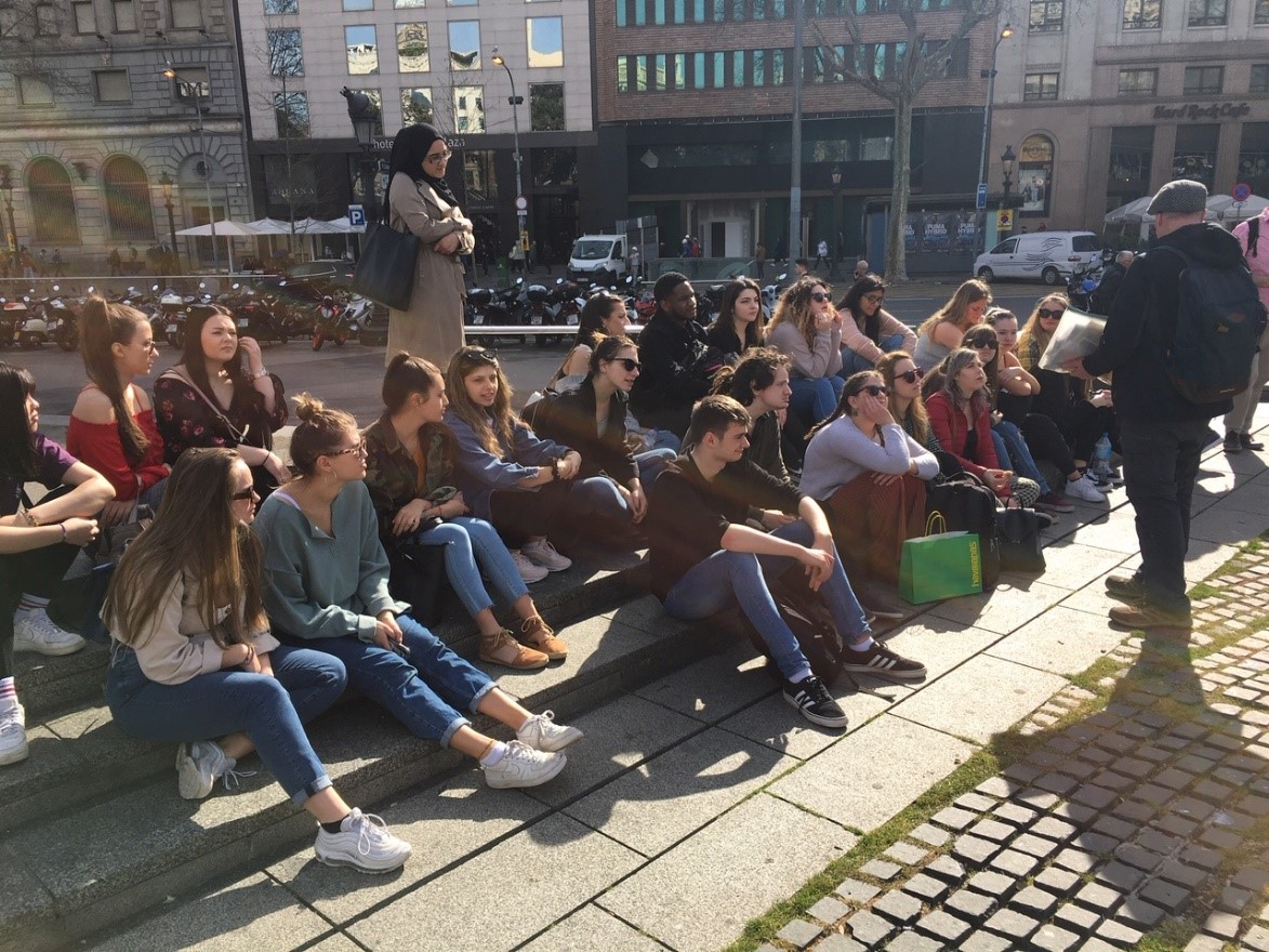 CovUniAS's tweet photo. Our Third Year Sociology, Politics and History students are given the opportunity to take a study trip module in their third year. It’s a great learning opportunity as well as a chance to meet other students outside of your course.
#cufah #studytrip
https://t.co/Zr4CfrfqiE https://t.co/AxYM2eyl0L
