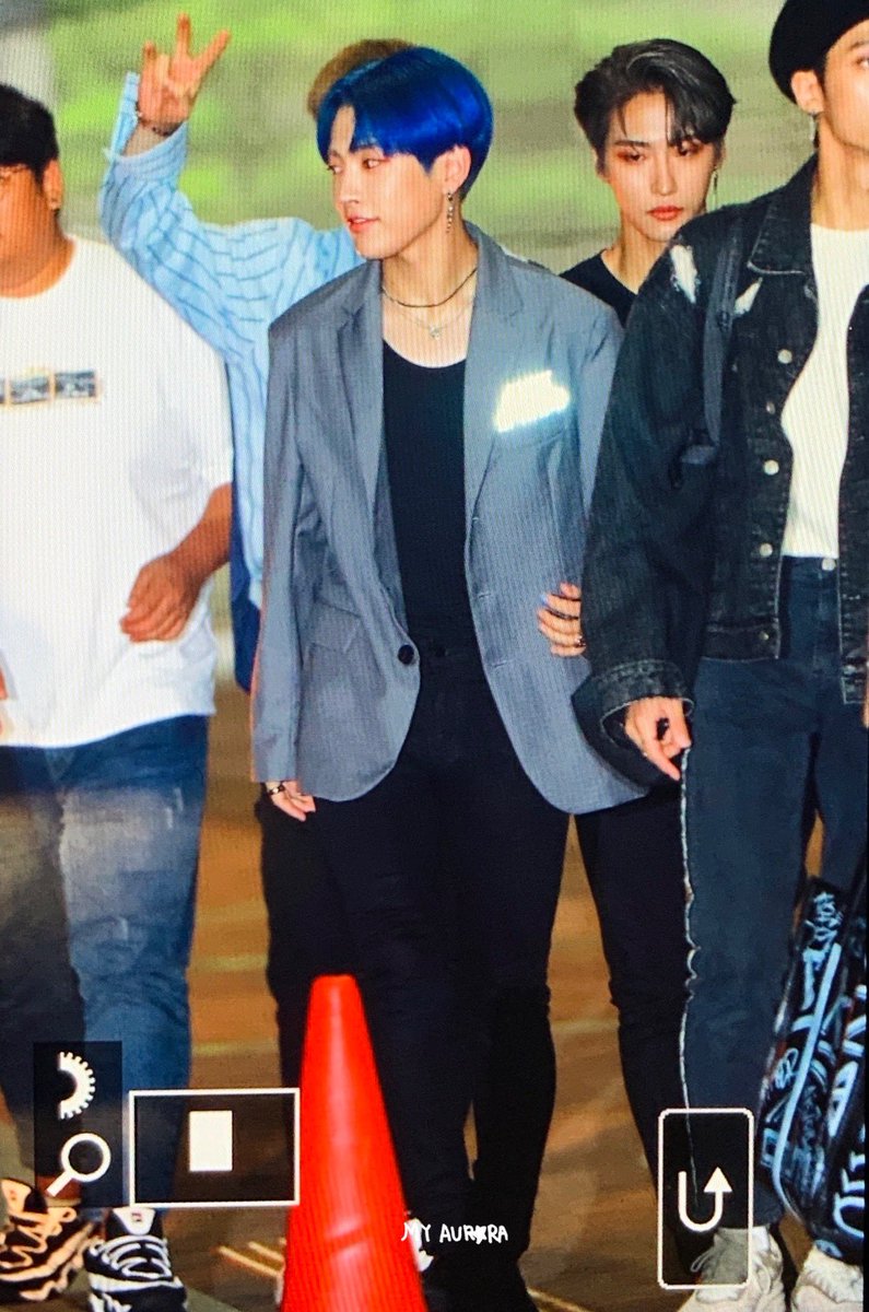 myaurora1107's tweet photo. 200803 주간아
#홍중 #hongjoong #에이티즈 #ATEEZ https://t.co/9wvAb6mdCF
