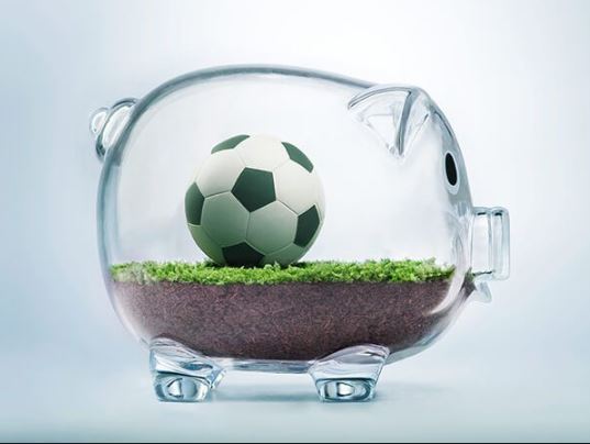 FreedmanSal's tweet photo. Football, finance &amp; heartbreak💔. @VitorSobral82 &amp; I chat  #football &amp; #finance in our latest #NixLevel podcast. How is COV-ID 19 impacting 'small' clubs? We compare the fortunes of @OfficialBHAFC v. the despair surrounding @oficialvfc. Listen now: https://t.co/4OthjPfJ7o https://t.co/DZhCWYoSWm