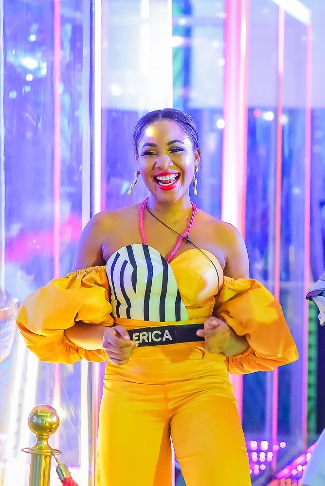 ThabieMaja21's tweet photo. #kiddrica ohhh my Gucci!😱Erica I'm so disappointed 😭
Now I'm only left with 4 favorites 
#1Erica,2EricaElites,3StargirlErica&amp;Erica 😍❤❤❤
I re-stan till I die 🤞 https://t.co/iGFlBQl2Qo