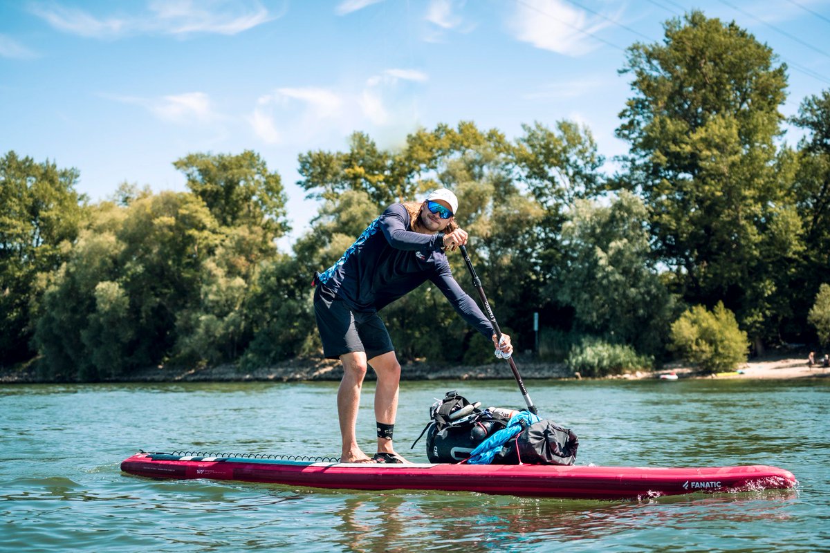 surfer_world's tweet photo. He did it. Paddling 1111 km in 21 days. More information soon.😍
#1111km #standupforthosewhocant #support #fingsforlife #surferworld https://t.co/5PEi9JbEbz