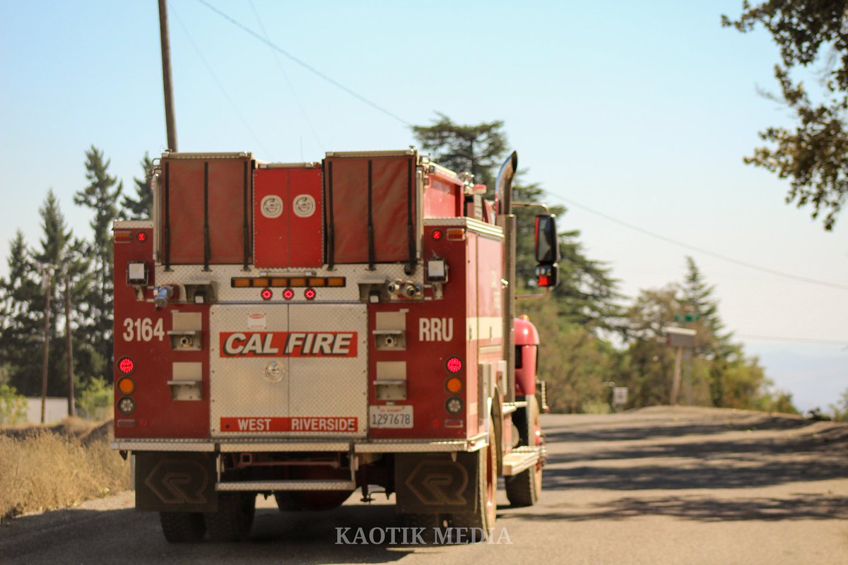 KaotikMedia's tweet photo. 08.02.2020 - #AppleFire grows over 20,500 acres overnight/morning.
(πΈ: Michael C. / KAOTIK MEDIA)
VIDEO: https://t.co/6x2aKPkvC4
#banning #cherryvalley #sanbernardino #fire #firephoto #firephotography #firetruck #firegear #firephotos #firefighter #brushfire #vegetationfire https://t.co/IzAyczXy1K
