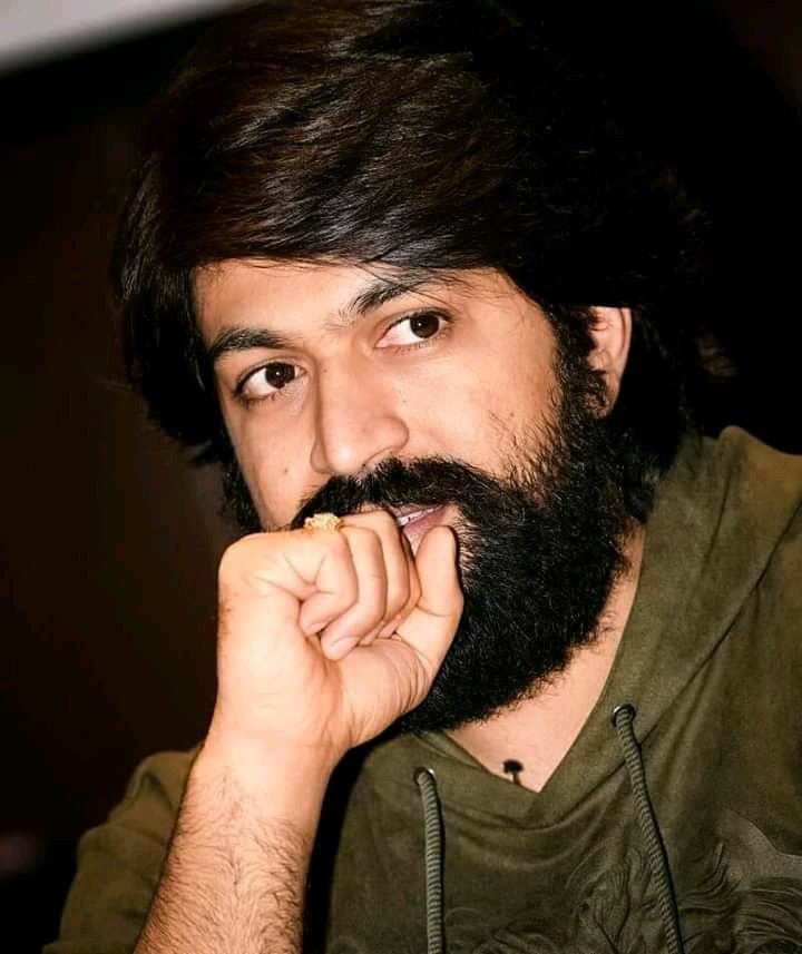 NikhilYuvi08's tweet photo. Today #Ayra & #JrYashBoss Pic Expect Madboda Anthammas
#SpreadYASHism #YashTheBoss #kgfchapter2 #Yash @TheNameIsYash https://t.co/jo43kloYpx