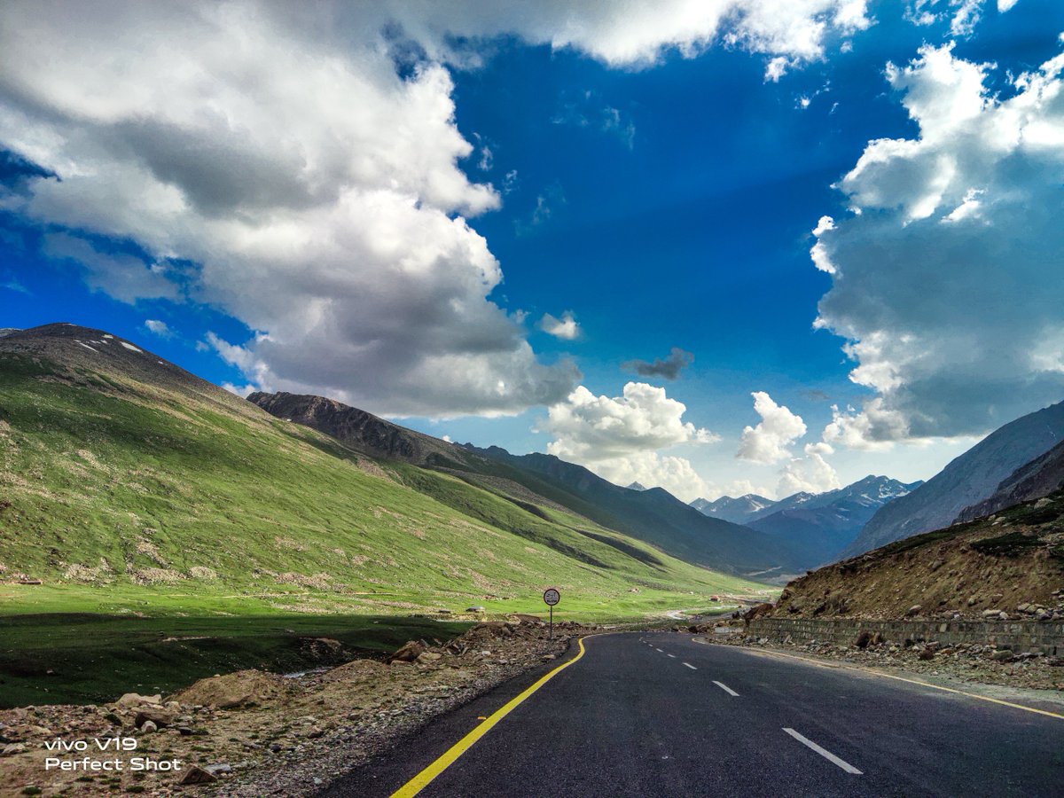 vivopakistan's tweet photo. When we allow ourselves to explore, we discover destinations that were never on our map.
Shot on #vivoV19 #48MPQuadCamera https://t.co/pn6Zw4CzR0