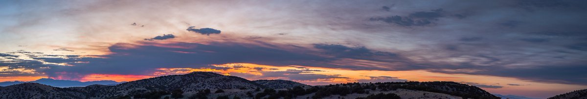 PhtevenPhoto's tweet image. Not sure how twitter will handle the super wide image, but I shot this panorama of the smoke plume from the #LostFire all the way from the Grassy Mountains on the other side of the salt flats this evening.

@NevadaFireInfo @blmnv