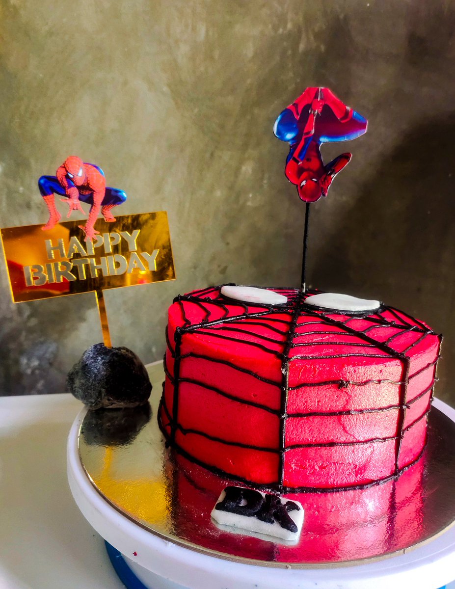 vocalistakelly's tweet image. Another Cake order for today. Thank you Papa GOD sa mga blessings po. Thank you manang Einahpets Eaf Famorcan ♥️
PS (1st time ko gumawa ng Buttercream Spidey theme 😂)

#SpidermanThemedCake
#mommyKellyBakes
#DIYcreations