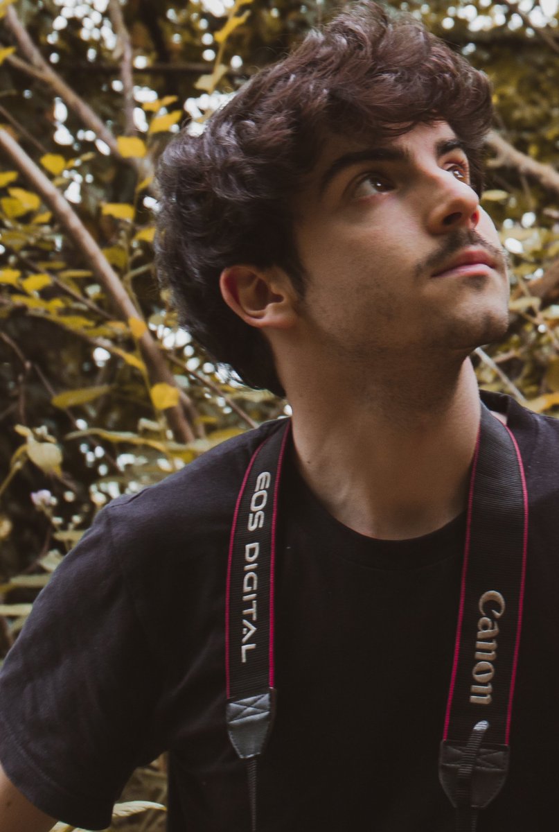chainphotograph's tweet photo. #photoshooting #photos #photo  #photography #photographer #nature #naturephotography #travel #travelphotography #boy #man #photographer #boyphotos #photographicmachine #curly #canon #eosdigital #autumn #baffi #beauty #black  #smile #carefree https://t.co/eij5LFt0NA