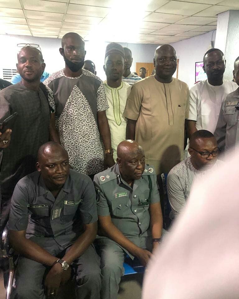 kingteminigltd6's tweet photo. Good morning to you all.
Hope you had a splendid weekend?
#MondayMorning
Congratulations to the new DC Abubakar of Hanover Terminal, more wins for you sir.
#kingteminigltd
#autodeals #importingandexporting https://t.co/Fh5n7scE6E