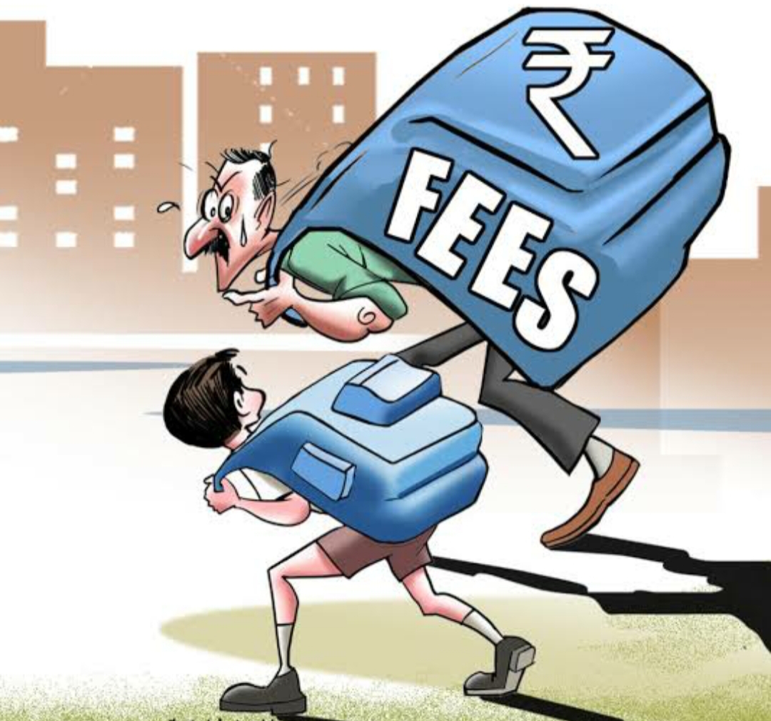 GKVUnion's tweet photo. Even through the mode of education has shifted online. But @GkvSocial charging full fees including that students are not using and it creates a huge burden on students &amp; their parents to pay in this pandemic.

#reducecollegefees 
#ReduceClgFees 

@dr_satyapal @RoopjiShastri https://t.co/q4oZdNd6Gv
