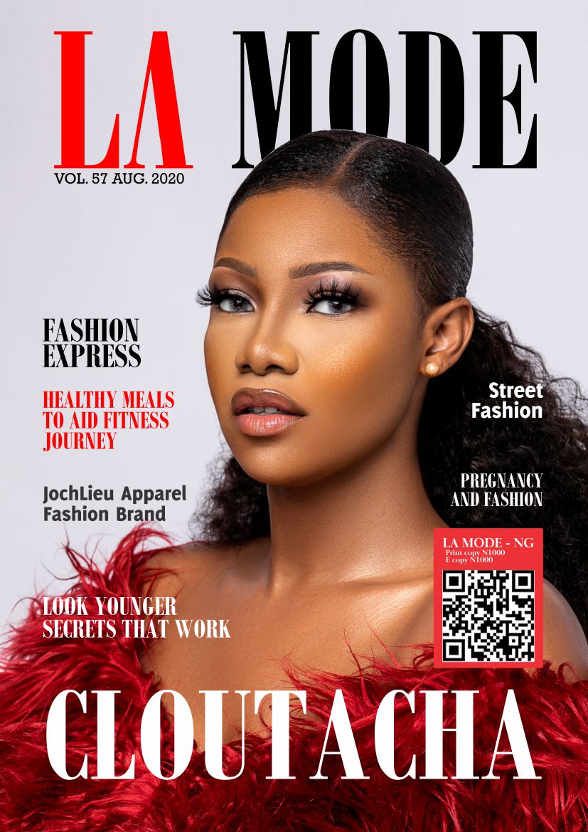 Symply_Tacha's tweet photo. LA MODE Baby🤍
  TITANS General🔱🔱
 Thank you🙏@LAMODEMAGAZINE2
•
•
#HouseOfTacha
#TachaTitansGraduation https://t.co/BpDAFFWhBp