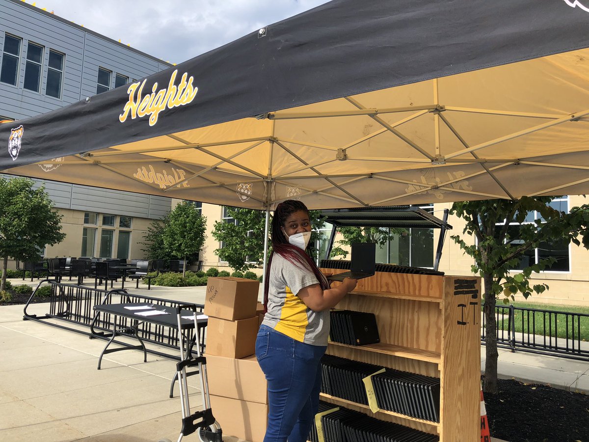 BauerTeachLearn's tweet photo. We are all ready for Chromebook distribution @HeightsHighCHUH, Monday through Thursday, 10 am to 1 pm. Hope to see our @CHUHSchools families soon! https://t.co/GDaFDoBXeW