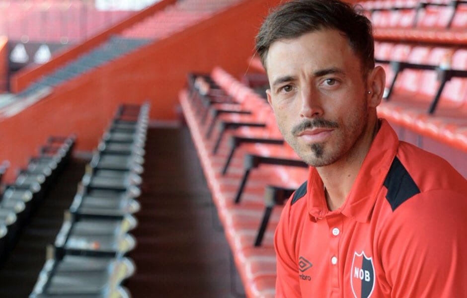 DeportesAlTacok's tweet photo. #Newells | 🔙🎂Un día como hoy pero en 1986 nacía Hernan #Bernardello. Vistió la rojinegra más de 100 partidos en 3 etapas distintas (06-09, 2015, 18-19). https://t.co/HGz7Qssxx3