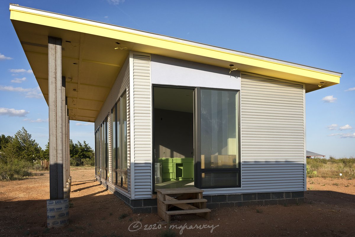 melindagharvey's tweet photo. Can you call it "construction progress" when nothing happens for, say, three months? Asking for a friend.
Bullshit. I'm asking for myself. This place was supposed to be done the first of April. And still we wait...
#smallhouse #noprogress #wrongyear #onedayoneimage #photography https://t.co/hiQHCeGBrh