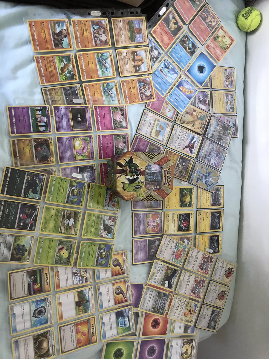 FibonacciJaay's tweet photo. Havin a clear out got so much stiff needs goin if anyones intrested in these let me know come to some deal, 3 decks + 10 sheets 2 of which are shiny+all cards on the table UK 🇬🇧 only p&amp;p inc
#pokemon #PokemonGO #PokemonCards #pokemonmasters #PokemonGOfriends #cards #collecting # https://t.co/BDsAyquS9Q