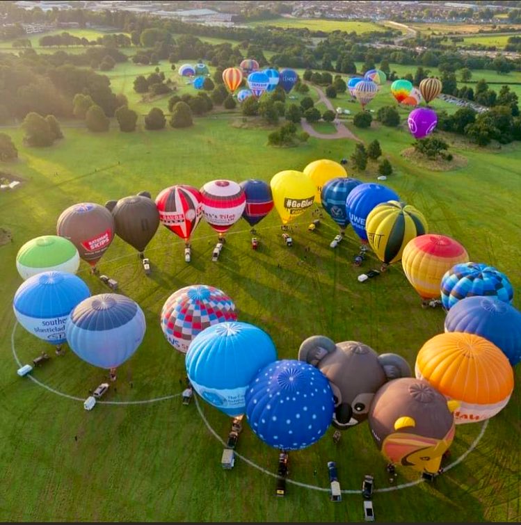 Our Director @BenWhatley1 took to the skies this morning as part of the #FiestaFlypast #BristolBalloonFiesta. What an iconic event to be part off ๐