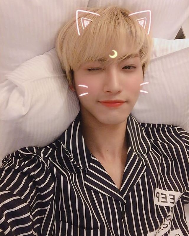 blonde seonghwa and the cute sailor moon cat filter 