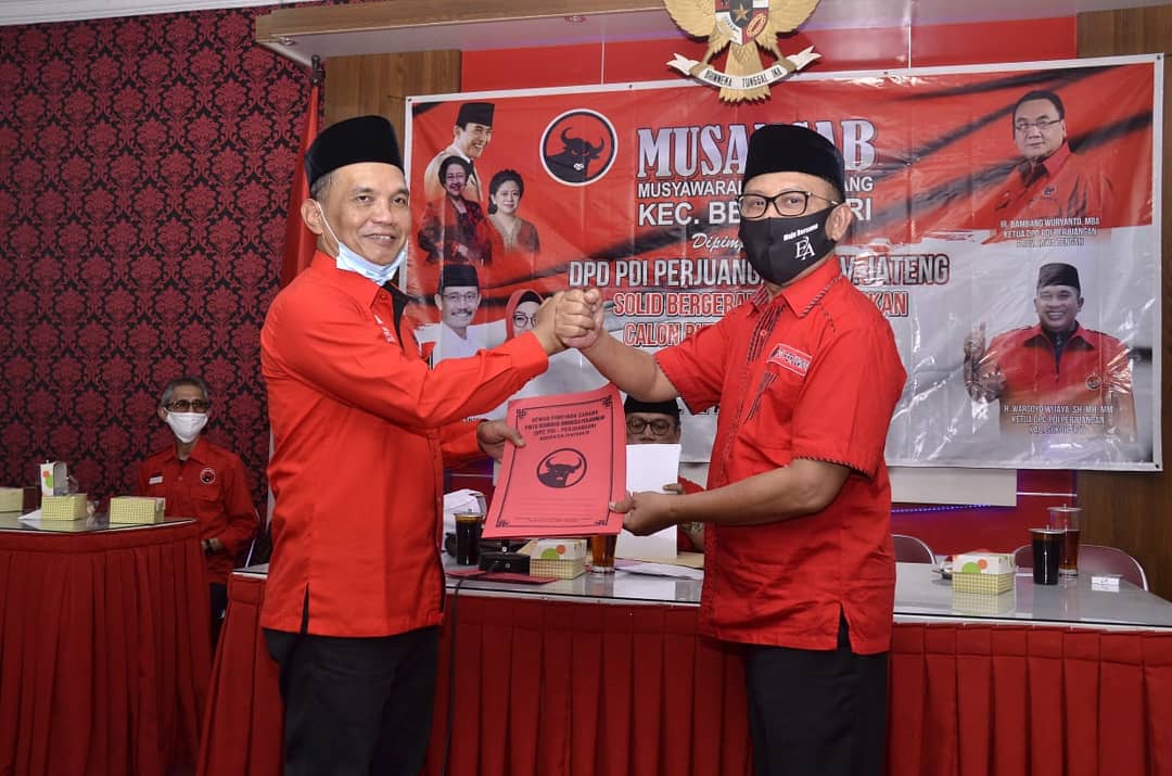 PDIPskh's tweet photo. Musyawarah Anak Cabang PAC Bendosari dipimpin oleh wakil ketua Ir. H. Joko Purnomo, dihadiri oleh sekretaris DPD PDI Perjuangan Jawa Tengah Bambang Kusriyanto &amp; wakil sekretaris H. Sumanto, S.H.

#solidbergerak
#PDIPerjuangan
#PDIPerjuanganSukoharjo https://t.co/dAEVDgeWk9