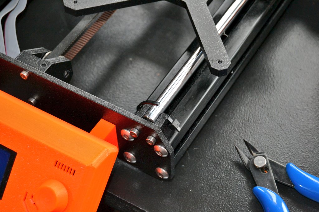 de3dprintman's tweet photo. Today I'm upgrading and servicing @PlasticzNL his Original #Prusai3MK3S by @josefprusa. I'm cleaning and/or replacing all the parts and installing some nice #Misumi rods and bearings. ALL black printed parts will be replaced with carbon fiber filled PA by #FiberThree.
#3Dp https://t.co/if4Tpu0nlH