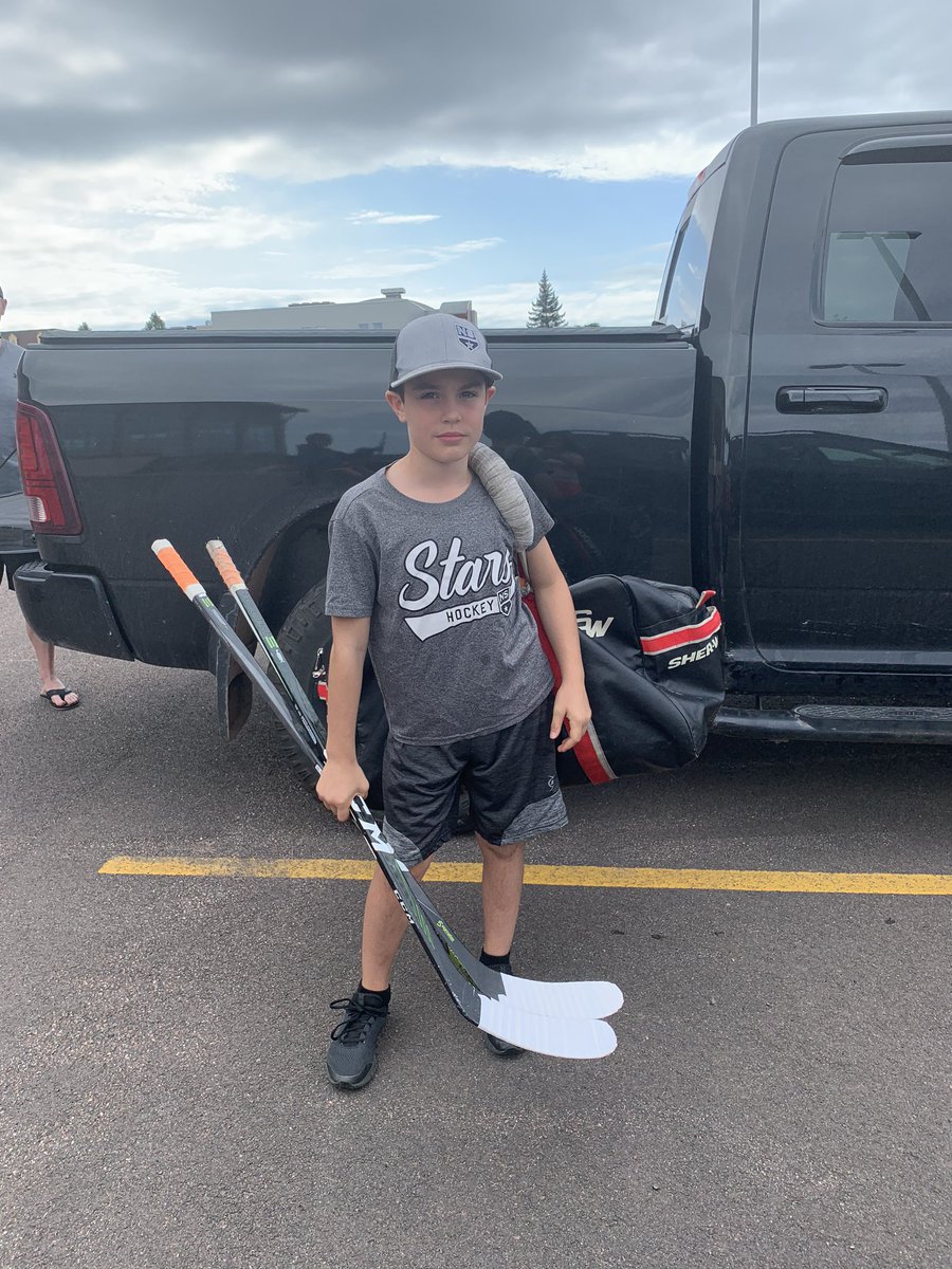 Kians turn now!! Here’s to a great week <a href="/AndrewsHockey1/">Andrews Hockey</a>