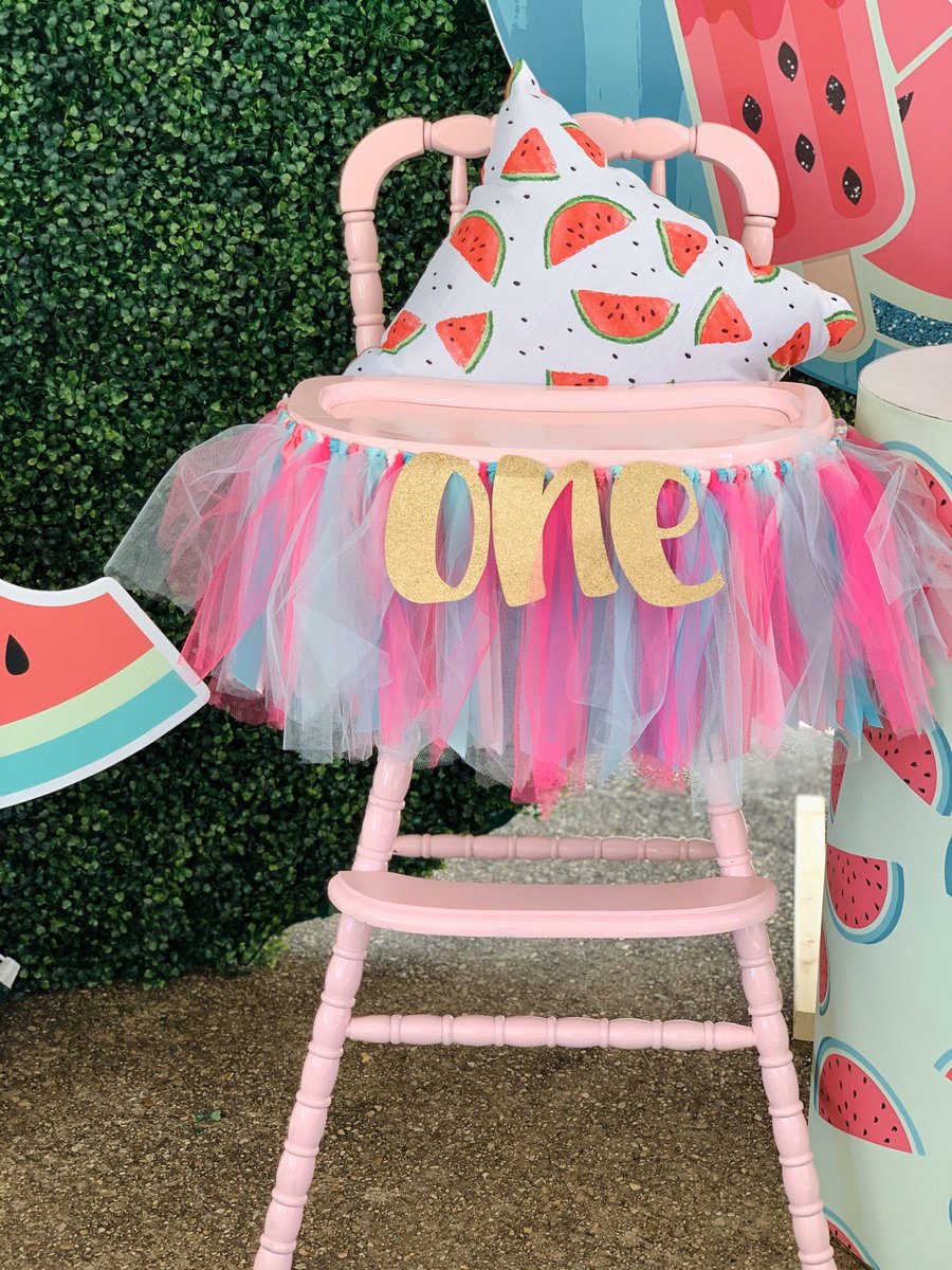 LRiliece_Events's tweet photo. Demi is ONE in a Melon!! We loved creating this pink, green and turquoise #oneinamelon yard set up for Demi’s first birthday! 
Contact us today about your upcoming celebration! 
#oneinamelon #firstbirthdayparty #firstbirthdayideas #partyinspo #partyideas #yardparty #eventstylist https://t.co/Iu6s2k9E7I