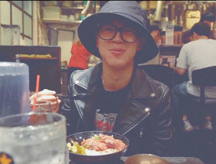 pjmroom's tweet photo. ┊ ┊ ┊ ┊ ┊
┊ ┊ ✫ ˚♡ ⋆｡ ❀
┊ ☪︎⋆    ⊹.                                                       
┊ . ˚
°●
▪︎°when love feels like magic, u call it destiny. when destiny has a sense of humor, u call it serendipity💫
#ARSD #ARMYSelcaDay #BTS #JIMIN https://t.co/HfoWV6pBIx