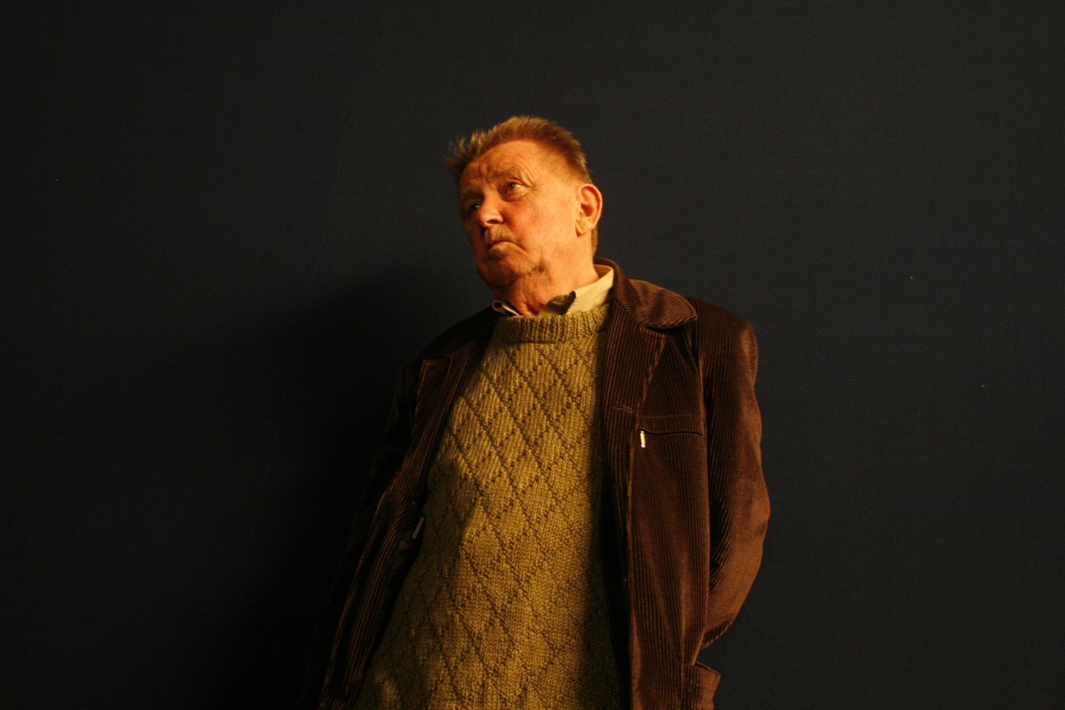 accpa's tweet photo. Indicação - Cineasta:
Jean-Marie Straub
Filmografia básica: "Relações de Classe" (1984), "Gente da Sicília" (1998). "O Aquário e a Nação" (2015).
(Vicente Cecim) https://t.co/vND5L6nuPs