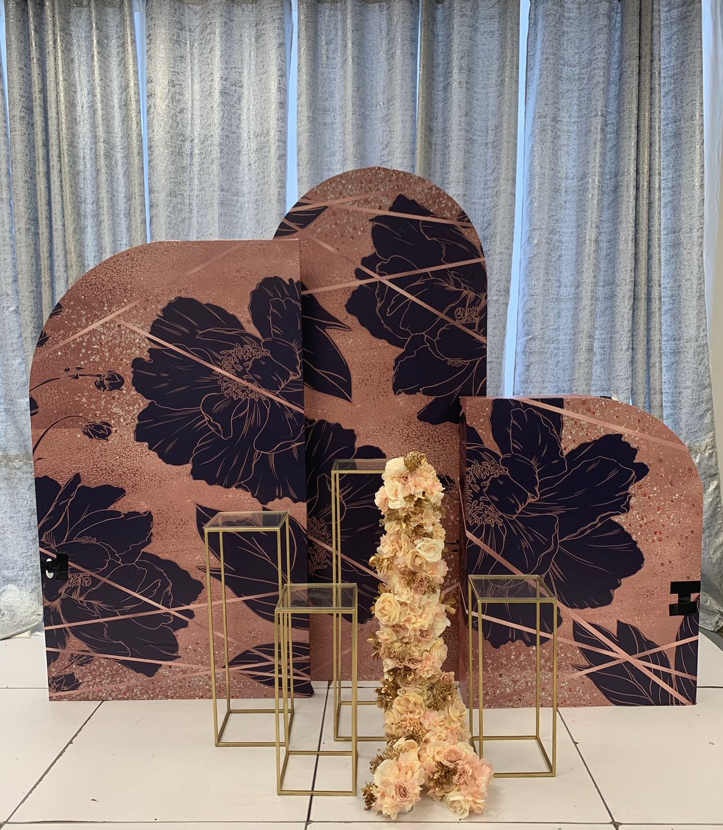LRiliece_Events's tweet photo. Bridal shower bliss!! Check out this navy and rose gold set up we created for a bridal shower! Our new #champagnewall and chiara backdrops are available for rental!
#bridalshower #champagnewall #eventrentals #eventstylist #balloongarland https://t.co/5NuNQv0uAH