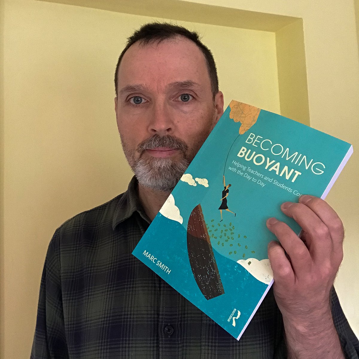 marcxsmith's tweet image. I'm so pleased with this that I'm actually posting a picture of myself!
Quick shout out to @jonmsutton at @psychmag &amp;amp; @jon_severs at @tes who have both published my articles on academic buoyancy.
Huge shout out to @FionaF who produced the excellent index.