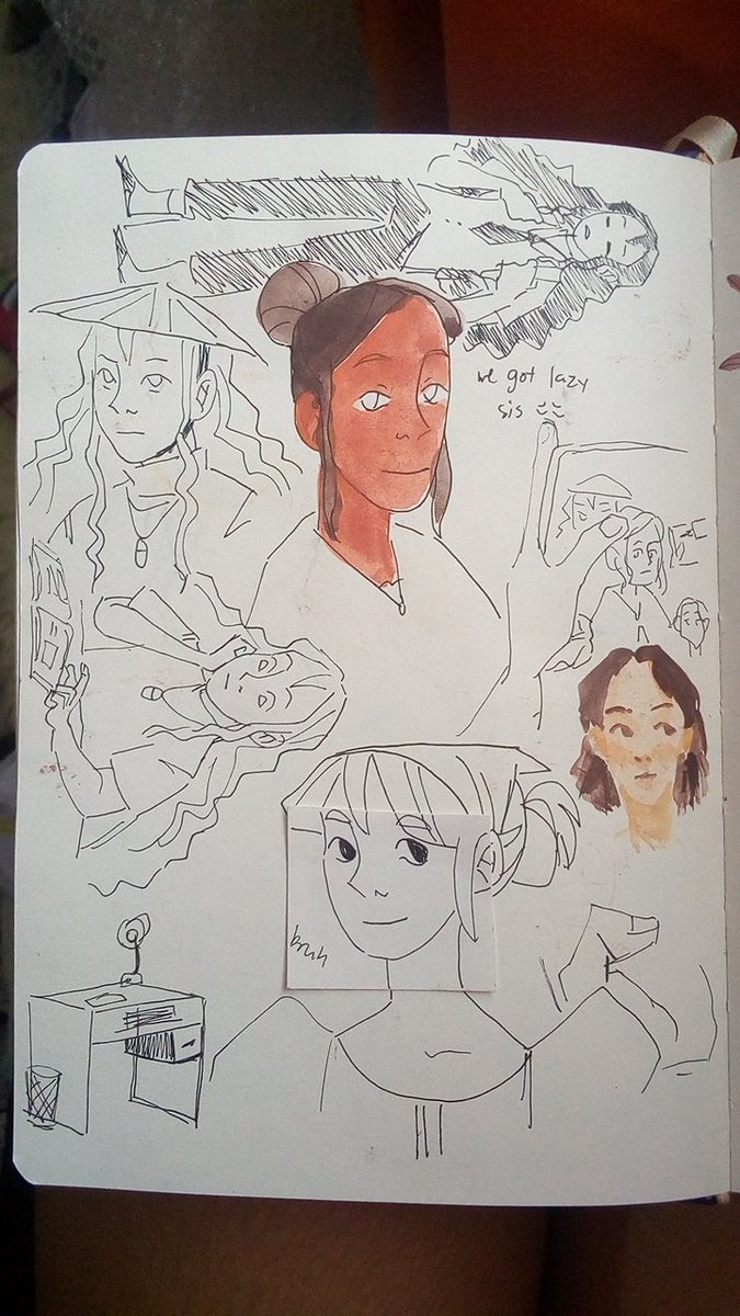 i'm so happy i discovered this!
i just started a new sketchbook & here are its first pages :DD
#MessyMondayArt https://t.co/NvY1p7nyku
