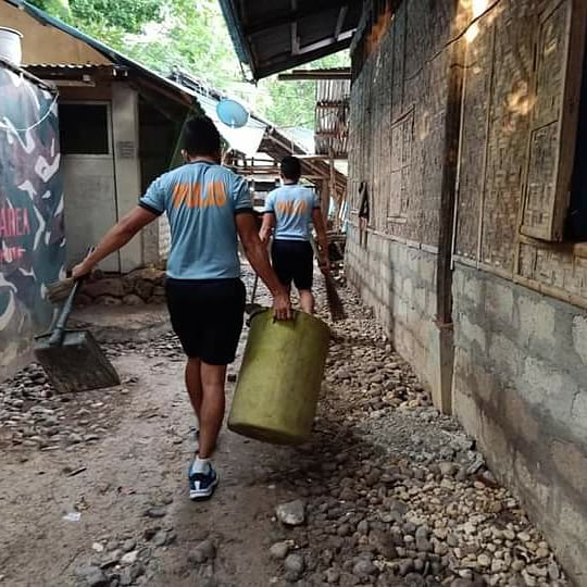 pnpsaf_6sab61sa's tweet photo. 61SAC personnel conducted polishing of AOR in relation to Maintenance of Facilities at H61SAC, Camp Tirambulo, Brgy. McKinley, Guihulngan City, Negros Oriental.
#PNPPATROLPlan2030
#Tagaligtas
#PNPKakampiMo
#WeServeAndProtect
#WeHealAsOne
#TeamPNP https://t.co/oetnjqRXU3