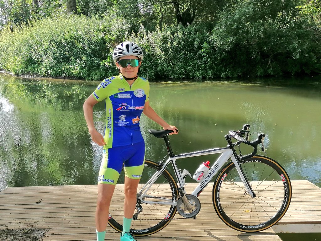 OudardCharlotte's tweet photo. ✨ Avant la reprise des courses ce dimanche, je vous présente notre nouveau sponsor : @GroupamaNordEst 🎊

#52x11HirsonThierache https://t.co/QN6uRoGF3S