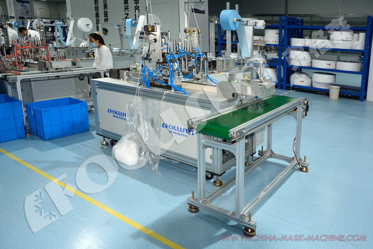 Monica01536397's tweet photo. #Focusun #máquinademascarilla de sistema automático 1+1 fabrica la #mascarilladesechable de 3 capas que es eficiente en la protección diaria contra virus. #máquinadecubrebocas #fabricademascarilla #fabricadecubrebocas #plantadecubrebocas #facemaskmachine #facemaskmaker #facemask https://t.co/JT2vn9zVKQ