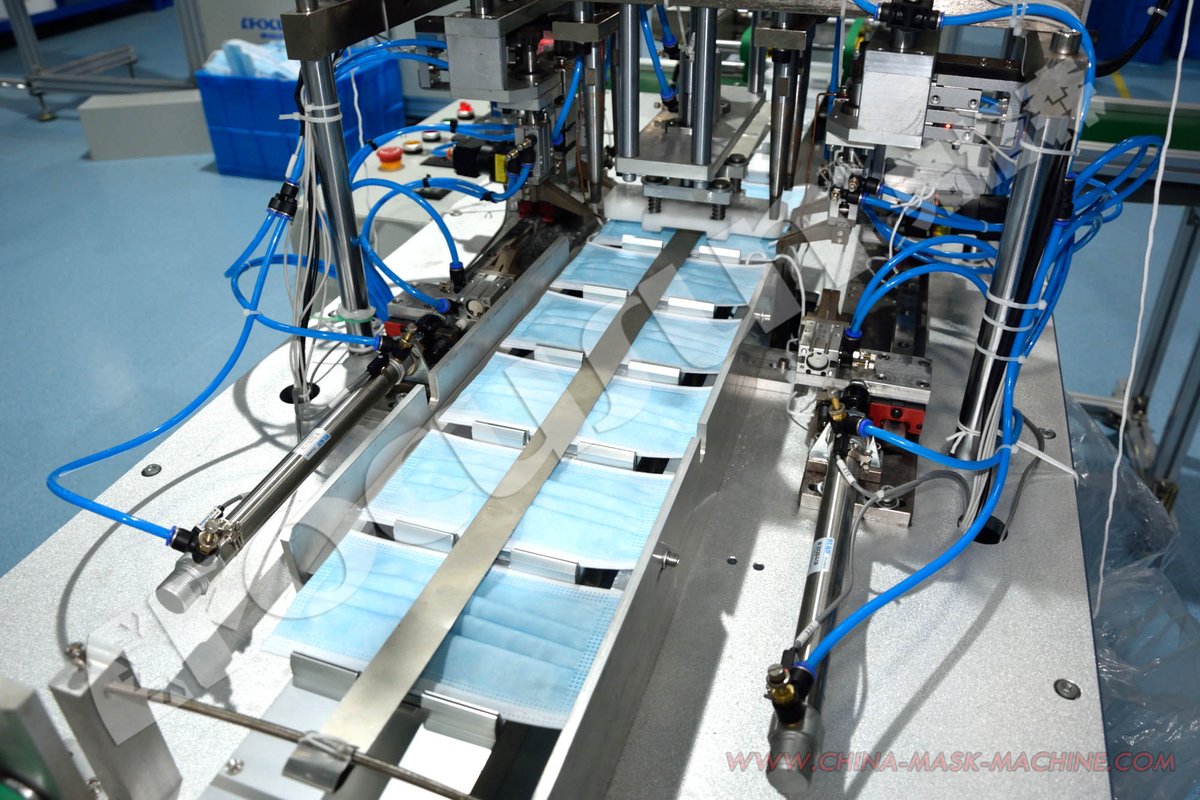 Monica01536397's tweet photo. #Focusun #máquinademascarilla de sistema automático 1+1 fabrica la #mascarilladesechable de 3 capas que es eficiente en la protección diaria contra virus. #máquinadecubrebocas #fabricademascarilla #fabricadecubrebocas #plantadecubrebocas #facemaskmachine #facemaskmaker #facemask https://t.co/JT2vn9zVKQ