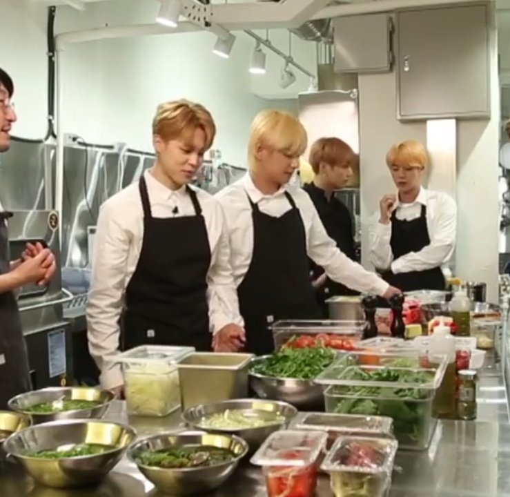 short thread of vmin disrespecting kitchens:  https://twitter.com/vmxn__/status/1290207031538798593