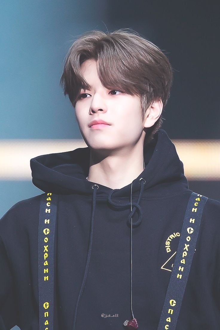 — seungmin as your highschool crush; a heart throbbing thread  #straykids    #skz