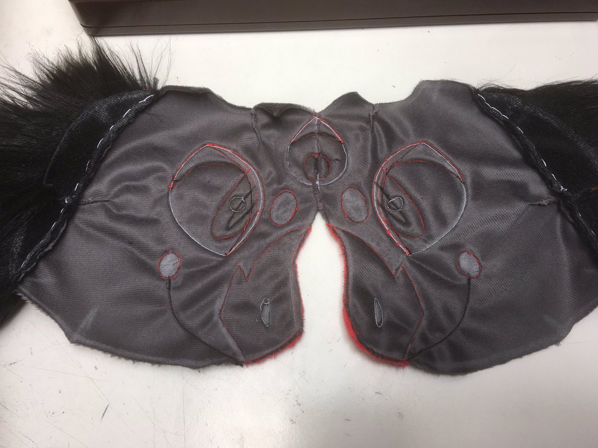 JurassiCats's tweet photo. Finished this little face embroidery for this plush commission. All hand embroidered with a sewing machine.
#plush #plushmaker #furry #furryartist #furryart #plushies #plushwip #plushwork #furries #furryfandom #sewing https://t.co/E97vXwupIC